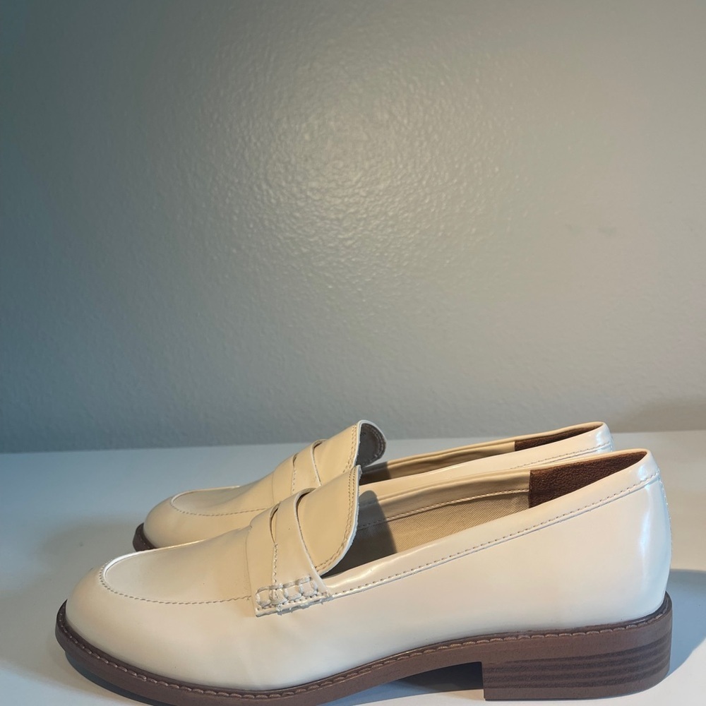 Franco Sarto Ivory Leather Penny Loafers Size 10 NWOT - Picture 5 of 10